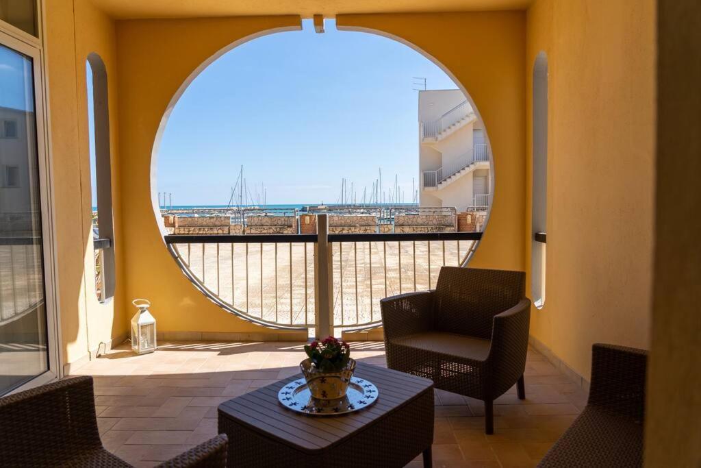 Вилла La Finestra Sul Mare Марцамеми Экстерьер фото